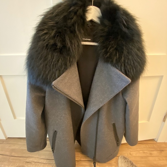 BASICALLY BRAND NEW MACKAGE GREY WOOL COAT WITH REAL FUR COLLAR - Picture 4 of 4